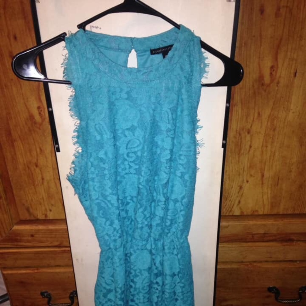 Signature studio dress with tags